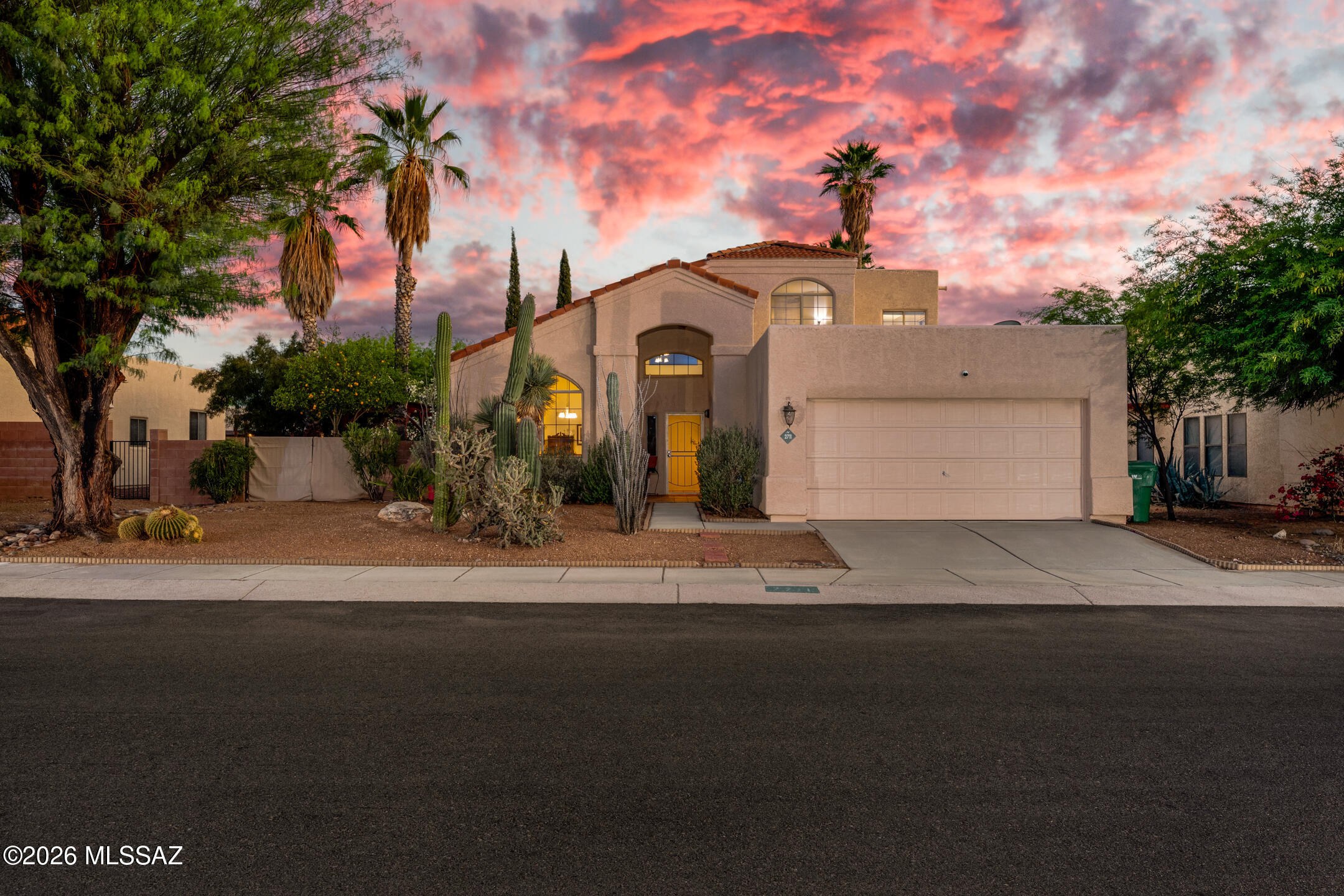2711 West Camino De La Caterva