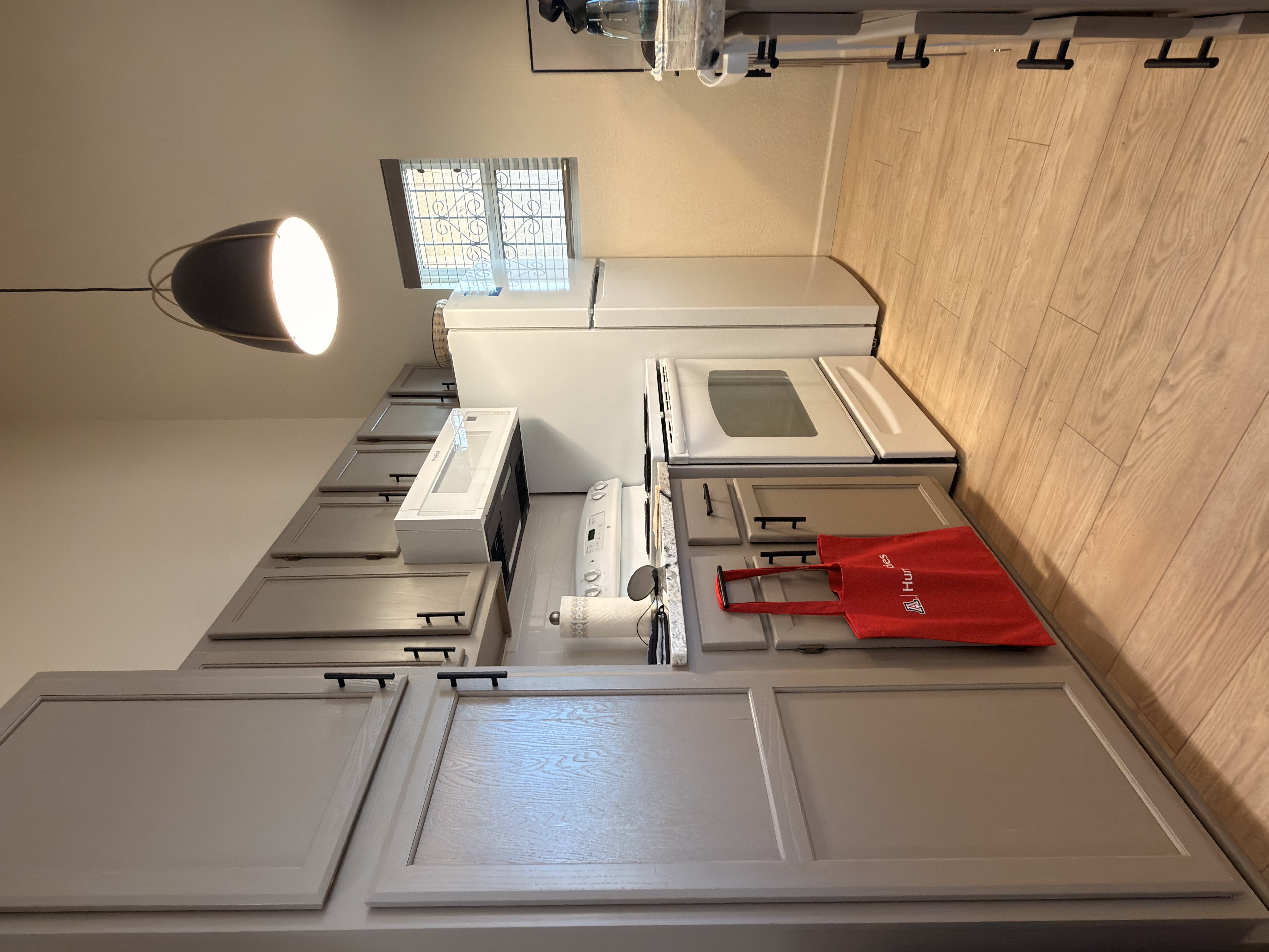 Lighting + ceiling detail